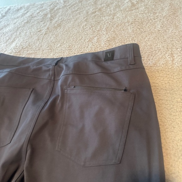 Vuori MetaTwill Pant Athletic Slim Size 36x30” Color Gray V4021-S - Picture 8 of 14